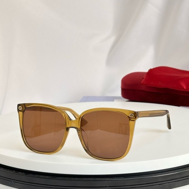 Gucci Sunglasses 242